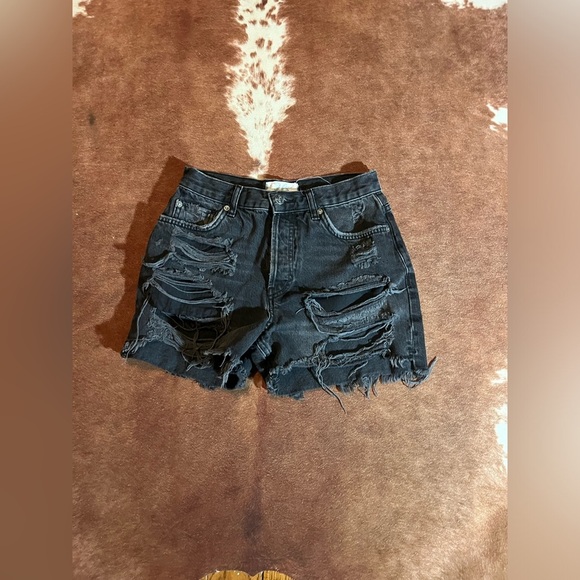 We The Free Pants - We The Free distressed black high rise shorts 
size 26